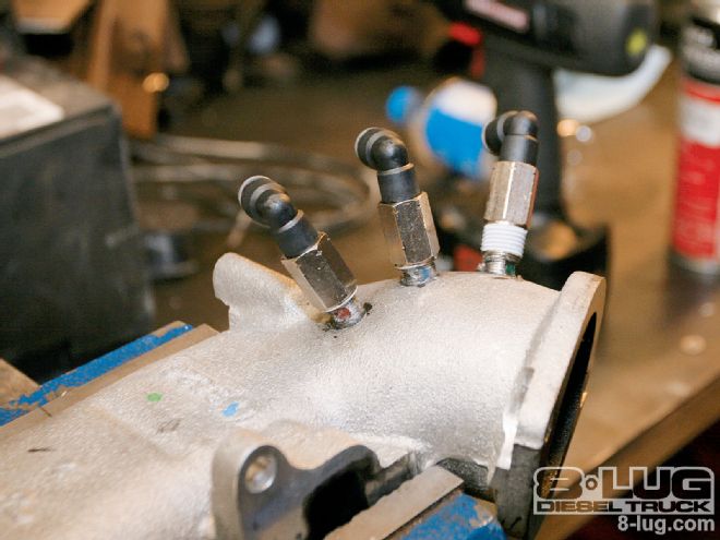 Snow Performances MPG Max Kit Installed In A 2006 GMC Duramax - Snow Water Methanol Injection