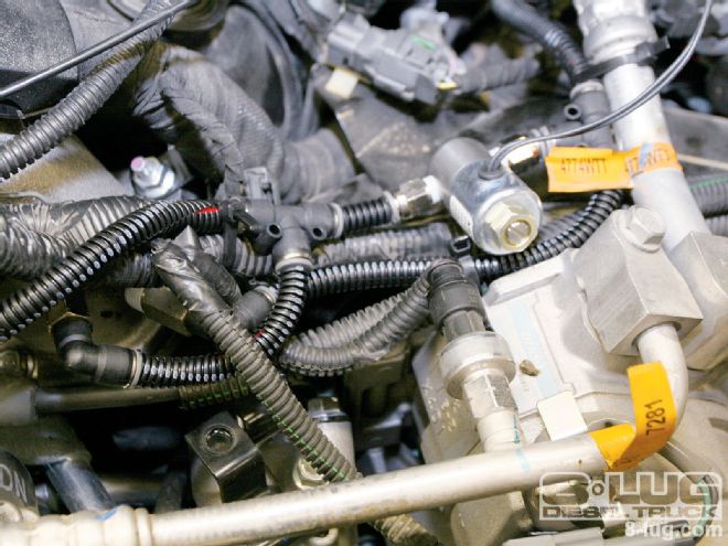 Snow Performances MPG Max Kit Installed In A 2006 GMC Duramax - Snow Water Methanol Injection