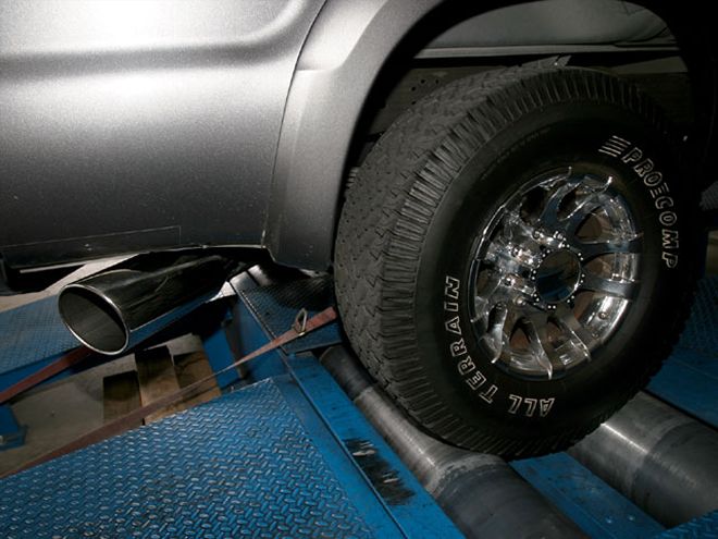2006 Ford F350 vs 2007 Chevy Silverado - Ford vs. Chevy
