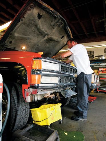 6.5l Upgrades chevy K2500 Front End tech Under Hood