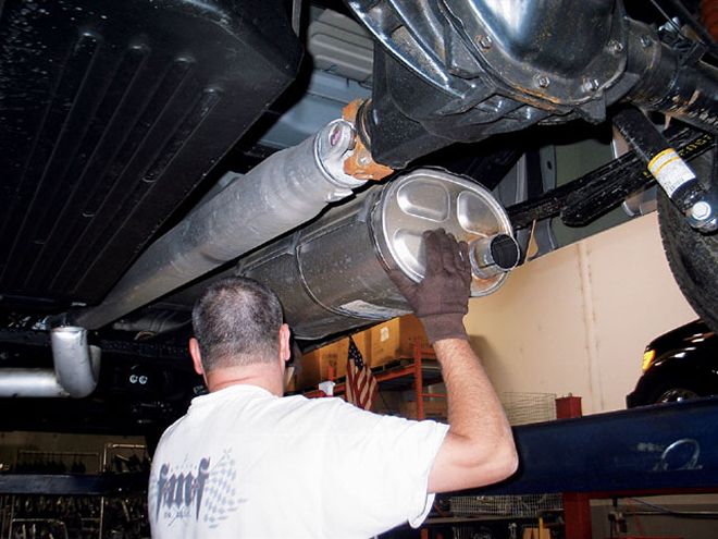 2007 Chevrolet Silverado - Gibson Headers & Exhaust - Ponies In The Pipe
