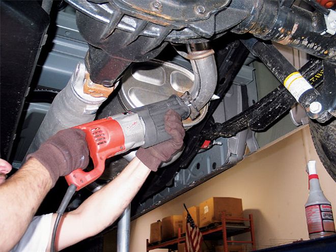 2007 Chevrolet Silverado - Gibson Headers & Exhaust - Ponies In The Pipe