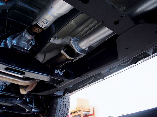 2007 Chevrolet Silverado - Gibson Headers & Exhaust - Ponies In The Pipe