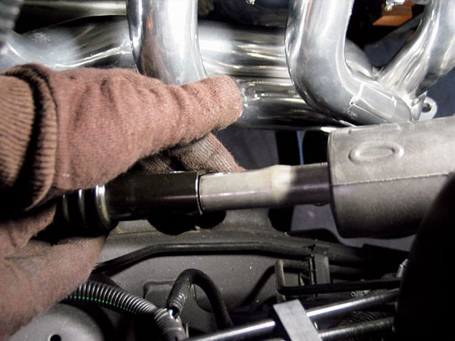 2007 Chevrolet Silverado - Gibson Headers & Exhaust - Ponies In The Pipe