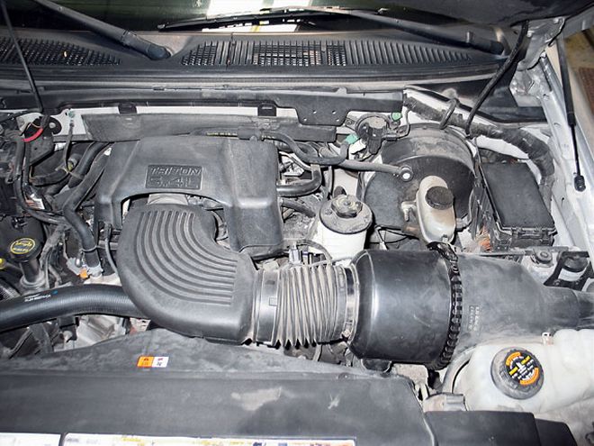2001 Ford F150 under The Hood