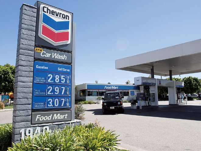 truck Fuel Economy Tips gas Station