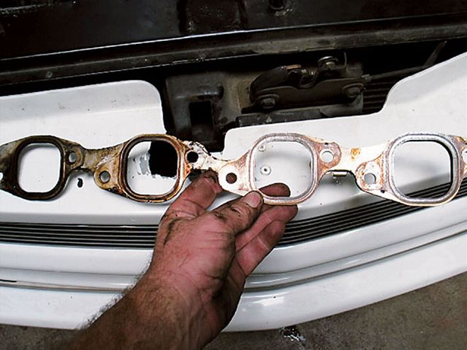 Vortec Big-Block in a 1996 Chevy Truck - Head Games, Part 1