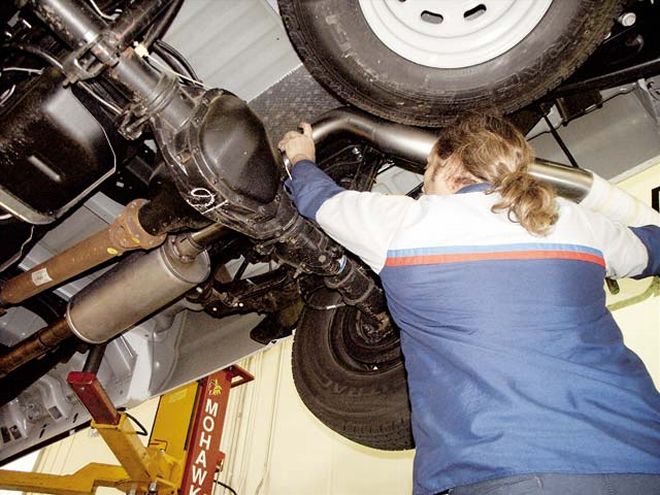 More Power, Better Mileage - 1999-2004 Ford F-250 Super Duty V-10 Pickups