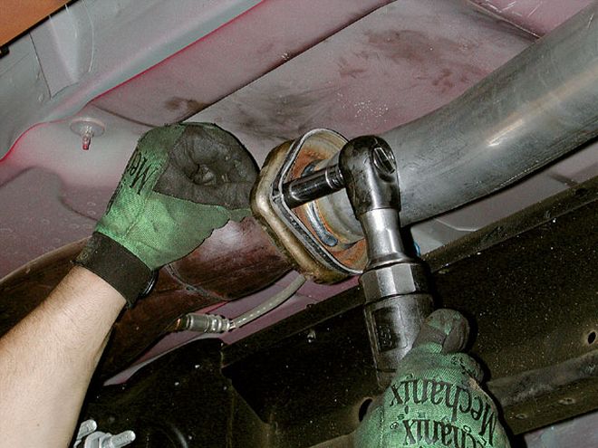 Dynomax Dual Exhaust on a 2003 Chevy Silverado - Twice Pipes