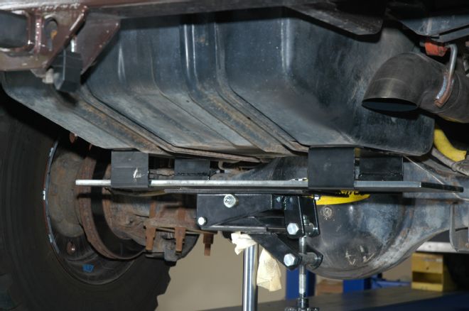 1999-2010 Ford Super Duty Fuel Tank Replacement - Tech and How-To