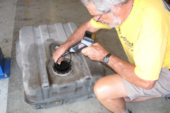 1999-2010 Ford Super Duty Fuel Tank Replacement - Tech and How-To