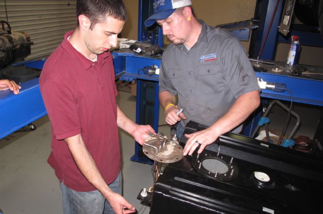 1999-2010 Ford Super Duty Fuel Tank Replacement - Tech and How-To