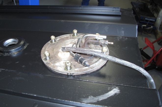 1999-2010 Ford Super Duty Fuel Tank Replacement - Tech and How-To