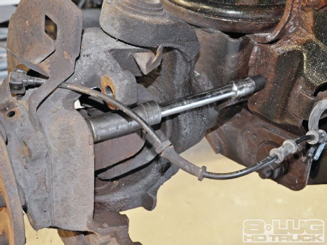 Fixing The Front Axle: Upgrading Your Dodge Dana 60