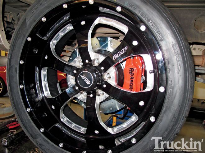 2004 GMC Sierra Brake Upgrades - Whoa, Baby!