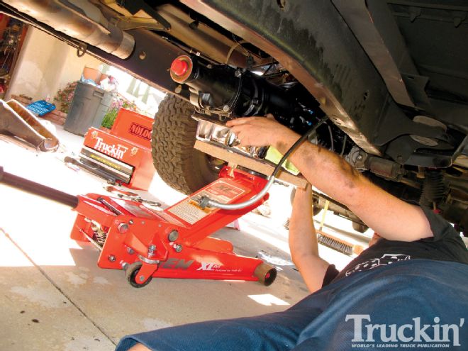 1985 GMC Jimmy Transmission Swap - Go From This, To This!