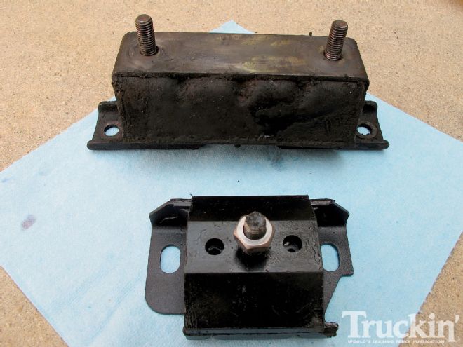 1985 GMC Jimmy Transmission Swap - Go From This, To This!