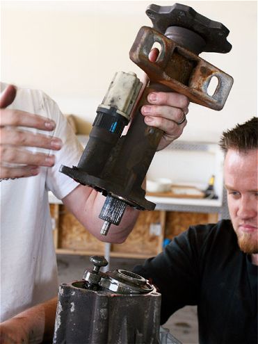 2004 GMC 2500 Step-By-Step Axle Gear Swap - Diesel Tech