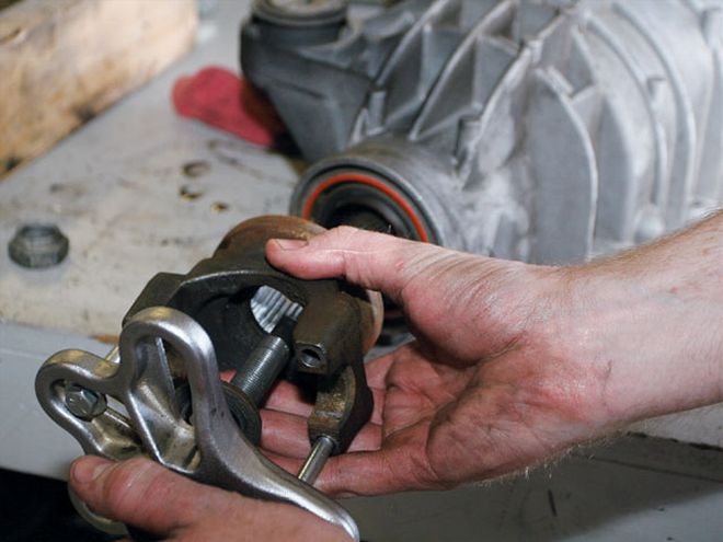 2004 GMC 2500 Step-By-Step Axle Gear Swap - Diesel Tech