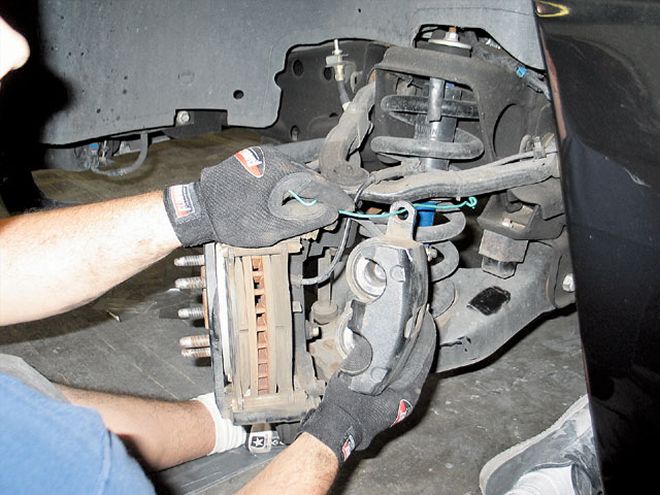2004 Chevrolet Silverado Aftermarket Brakes Install - Short Stopping