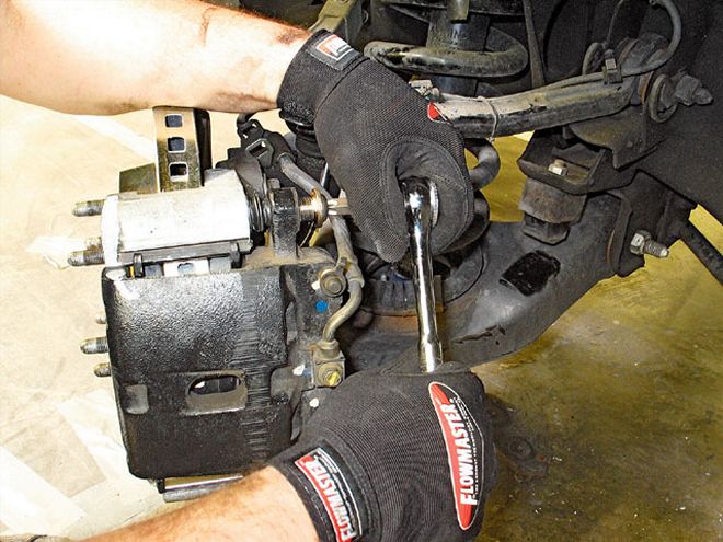 2004 Chevrolet Silverado Aftermarket Brakes Install - Short Stopping