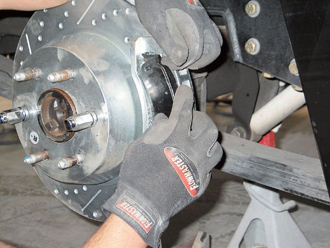 2004 Chevrolet Silverado Aftermarket Brakes Install - Short Stopping