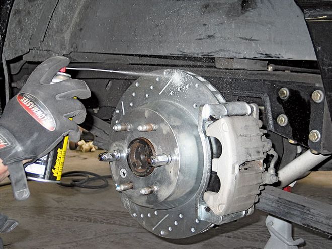 2004 Chevrolet Silverado Aftermarket Brakes Install - Short Stopping
