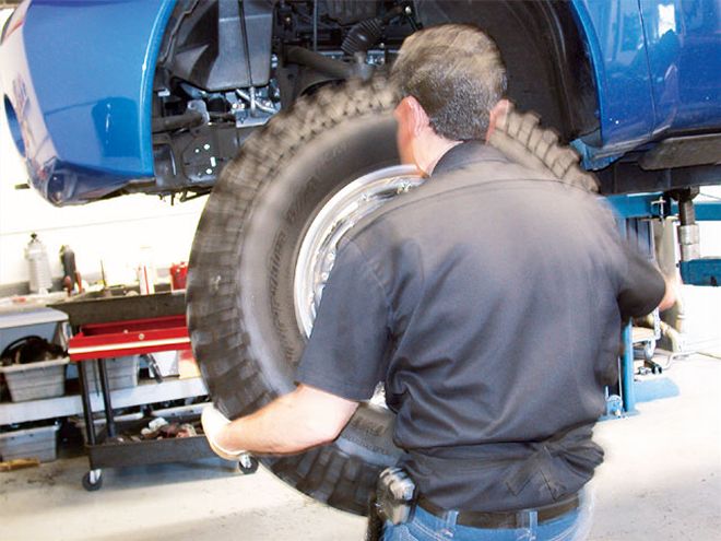 Brake Pros Big Brake Kit on a Nissan Titan - Stopping A Big Ship