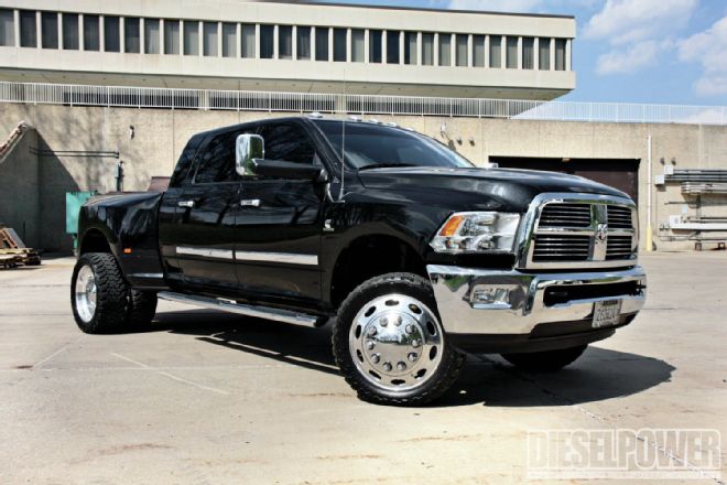 2010 Dodge Ram 3500 Front Three Quarter