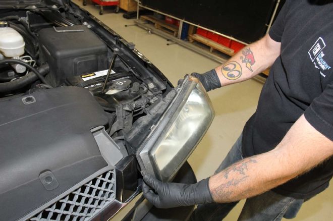 2005 Chevrolet Silverado 1500 Head Lamp Removal