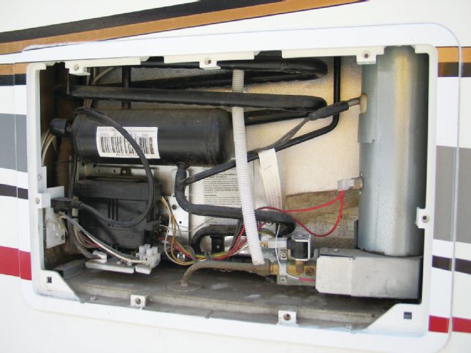 Maintaining the Dometic Americana RM2652 Chill Chest - Tech and How-To
