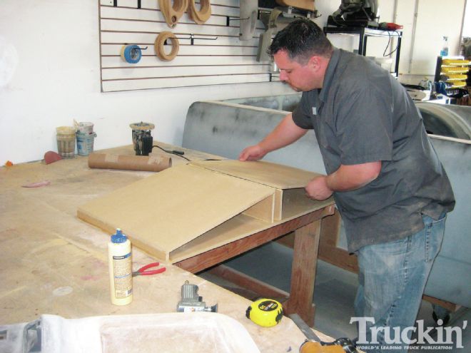 Building a Fiberglass Subwoofer Enclosure - How Its Done