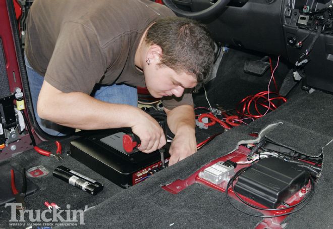 2009 Dodge Ram Audio Upgrades - Booming Tunes