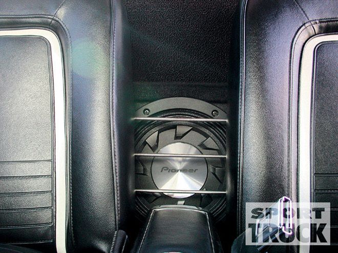 1989 Chevy S10 Pioneer Subwoofers And Premade Boxes pioneer Sub