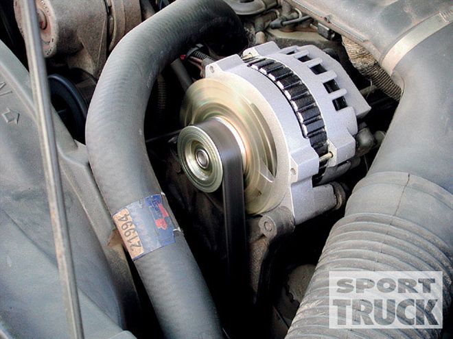 1989 Chevy S10 Pioneer Subwoofer Box Install - Big Boom, Little Room