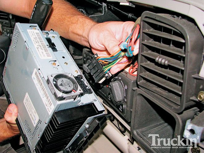 USA Spec iPod Interface Installation - iPod Revolution