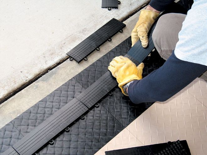 Snap Locks RaceDeck Garage Flooring - Easy Garage Floor