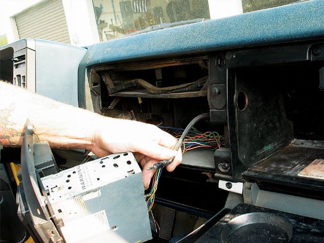 1989 Chevy S10 - Sound System Install - Sound Foundation