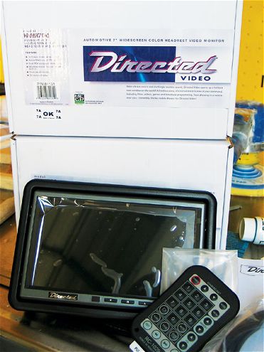 Headrest Monitor Install - Easy As A Snap