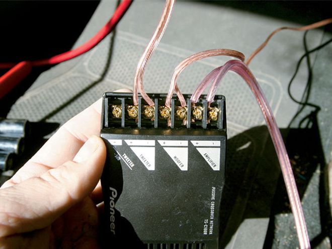 Pioneer Front  Speakers and Rear Speakers in a 2001 Chevy Truck - Standard-Cab Resonance
