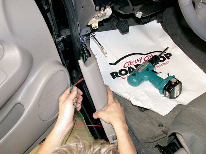 Stand-Alone Shift Light in a Toyota Tacoma - Get Your Shift Together