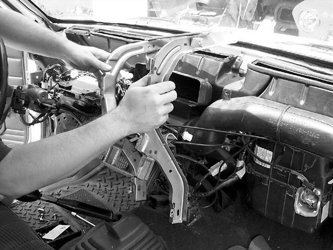 Nissan Hardbody Dashboard Swap - Dash Install - El Switcheroo, Part II