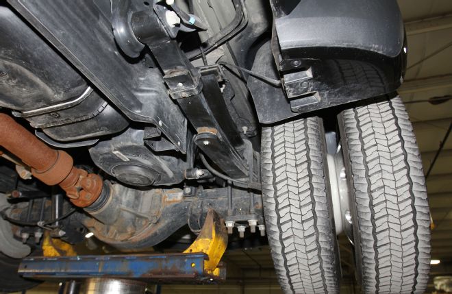 How 2015 Ford F-450 and 2015 Ram 3500 Trucks are Engineered to Pull 15 Tons