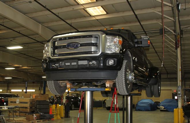 2015 Ford F 350 On Lift Front