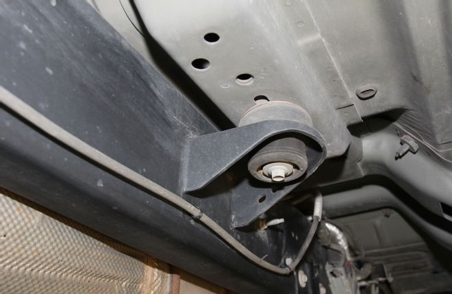 How 2015 Ford F-450 and 2015 Ram 3500 Trucks are Engineered to Pull 15 Tons