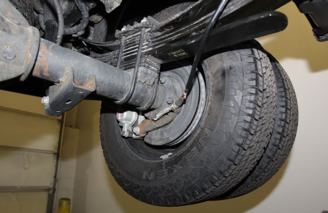 How 2015 Ford F-450 and 2015 Ram 3500 Trucks are Engineered to Pull 15 Tons