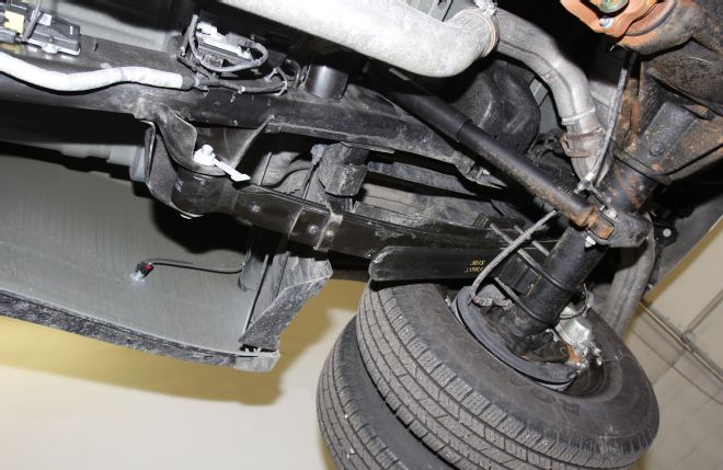 How 2015 Ford F-450 and 2015 Ram 3500 Trucks are Engineered to Pull 15 Tons