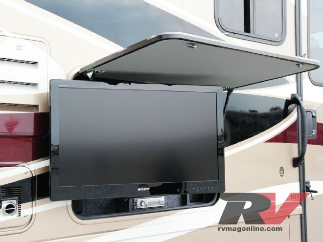 Canyon Star 3920 Class A  Toy Hauler - Road Test