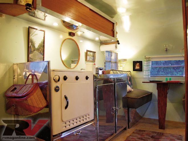 Trailer Tribe - Exploring The World Of Vintage RVs