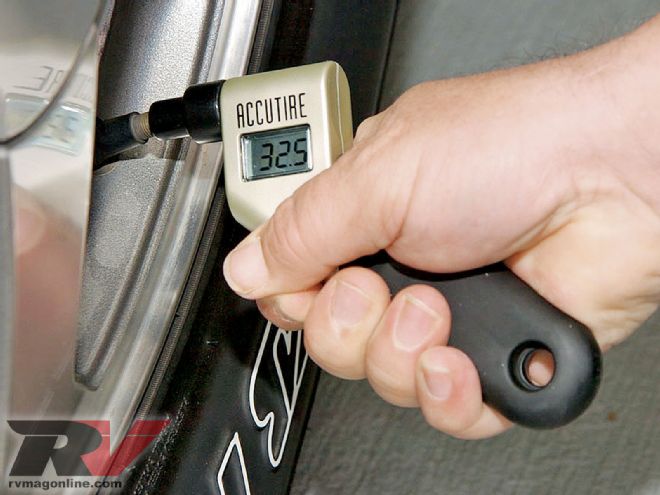 7 Vital Steps For Safer Towing - Hitch & Go